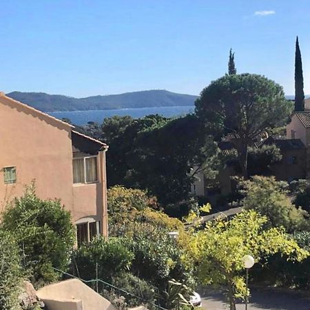 Cavalaire Vue Mer Au Loin Maisonnette Tout Equipee Pour 4 Personnes Avec Piscine Clim Wifi Velos Tv Barbecues Cavalaire-sur-Mer Exterior foto