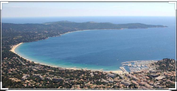 Cavalaire Vue Mer Au Loin Maisonnette Tout Equipee Pour 4 Personnes Avec Piscine Clim Wifi Velos Tv Barbecues Cavalaire-sur-Mer Exterior foto