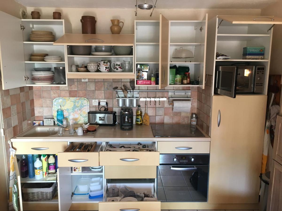 Cavalaire Vue Mer Au Loin Maisonnette Tout Equipee Pour 4 Personnes Avec Piscine Clim Wifi Velos Tv Barbecues Cavalaire-sur-Mer Exterior foto