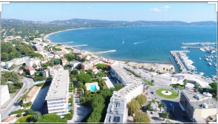Cavalaire Vue Mer Au Loin Maisonnette Tout Equipee Pour 4 Personnes Avec Piscine Clim Wifi Velos Tv Barbecues Cavalaire-sur-Mer Exterior foto